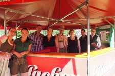 Biertheke ist gerüstet - prost 100 Jahre MGV Afritz am See