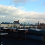 Am Parlament weht die Kärntner Fahne, da Kärnten derzeit den Vorsitz im Bundesrat hat