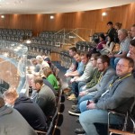 Besuch der Galerie um einer Sitzung des Nationalrates live beizuwohnen