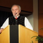 Werner Kowatsch zeigt auf: Die drei ältesten Mitglieder kommen auf 166 Jahre Mitgliedschaft.